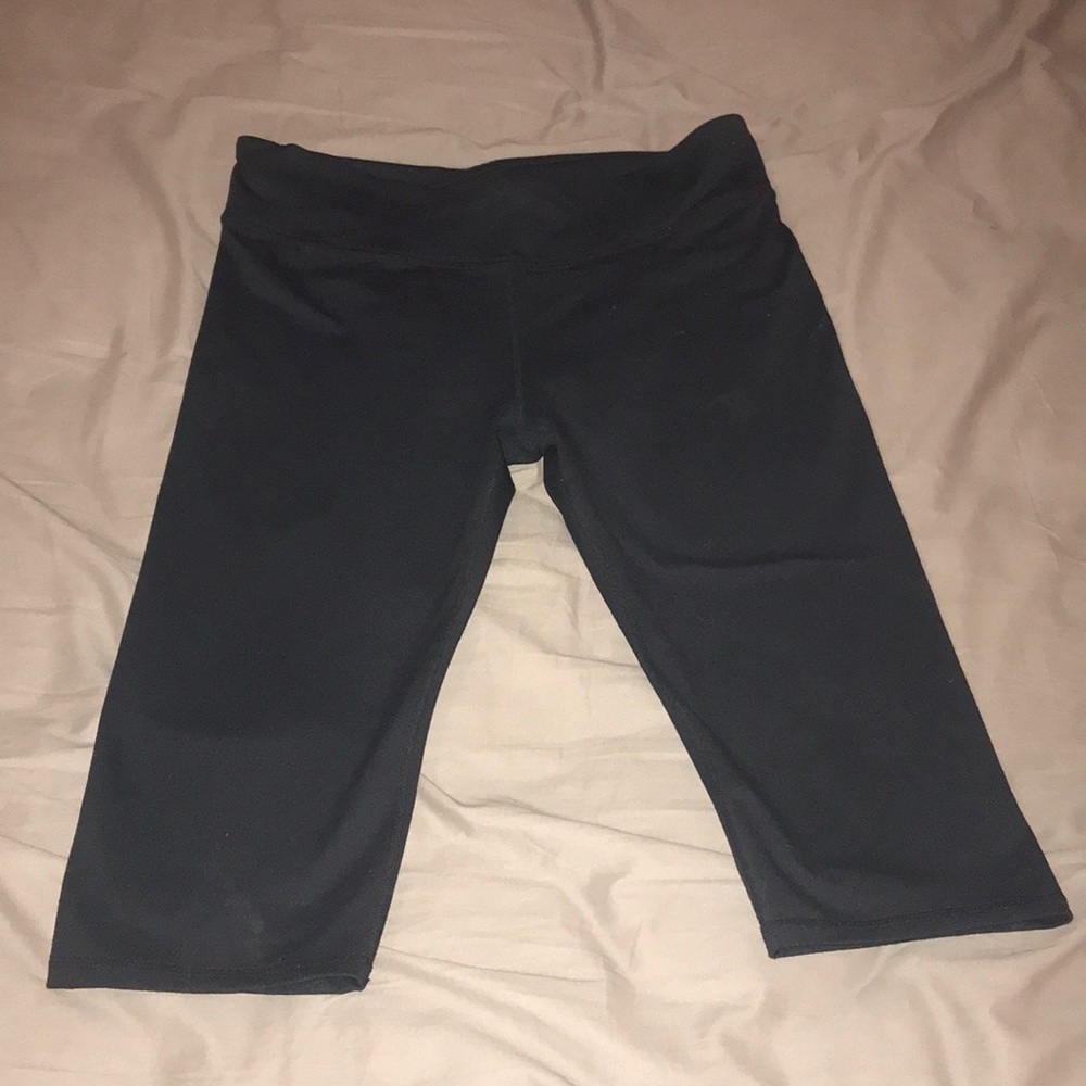 Fabletics Cropped Leggings